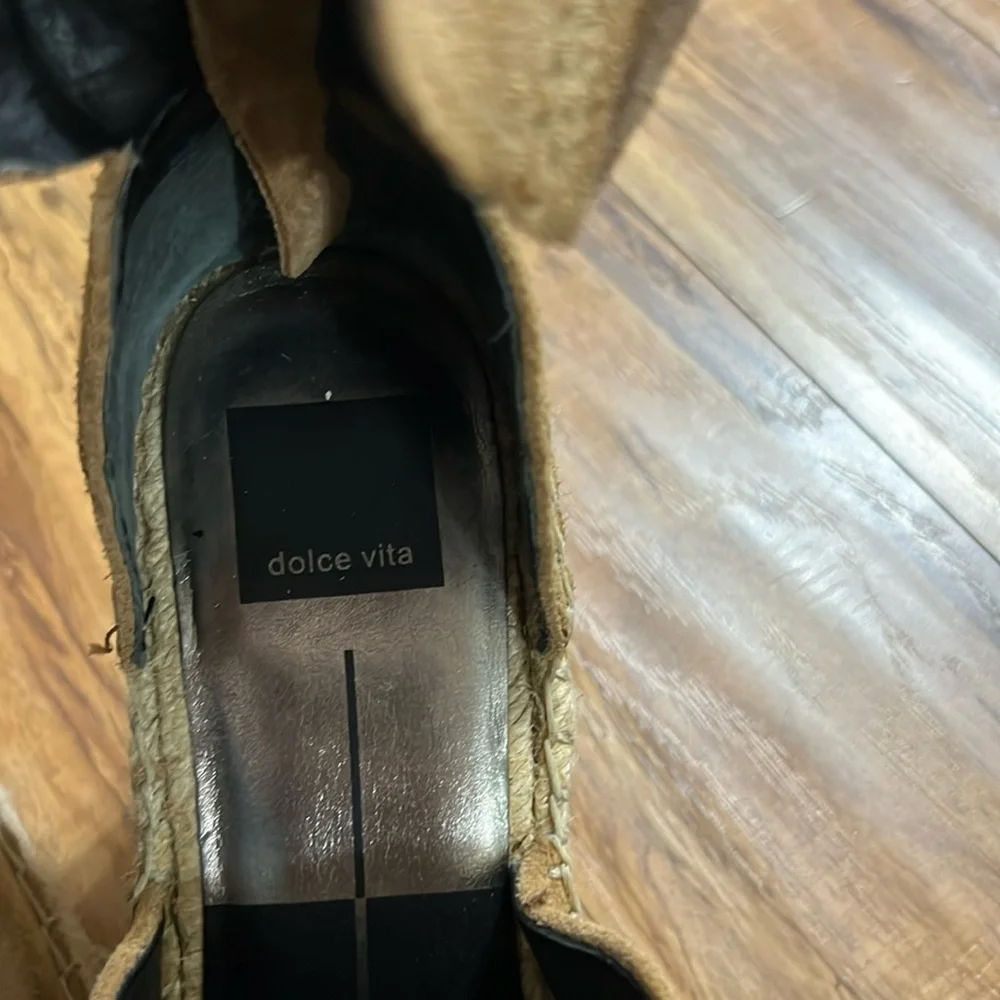 Dolce Vita Suede Platform Wedge Sandals - Picture 5 of 11